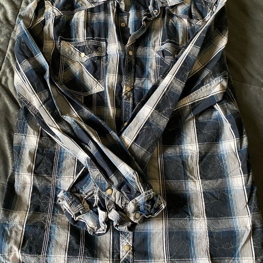 Pearl snap button up